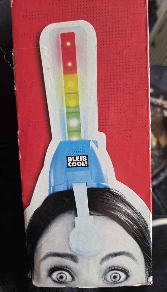 HASBRO Bleib Cool ab 12 Jahren Gesellschaftsspiel ab 2 Spieler Partyspiel Spiel - Bild 3 von 4