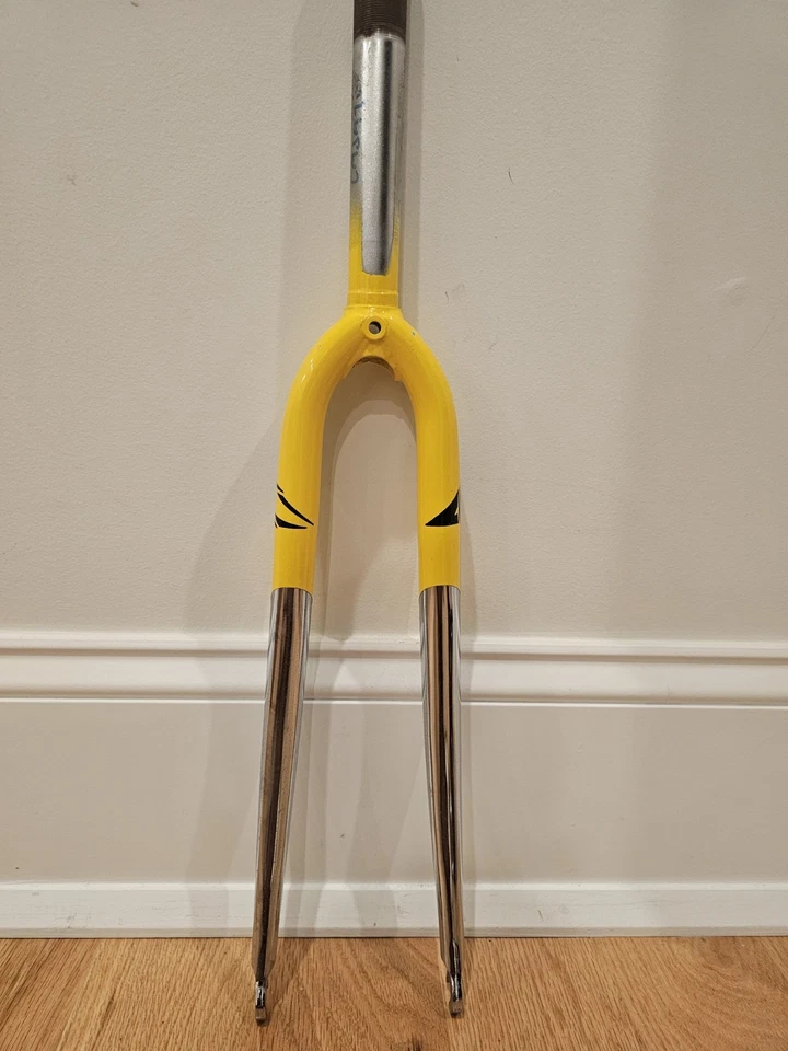 Columbus Casati Vintage Steel Fork 700c Rim Brake Threaded 185mm Chrome/Yellow - Image 2 of 4