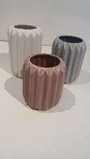 Decorative 3x  ribbed origami style vase