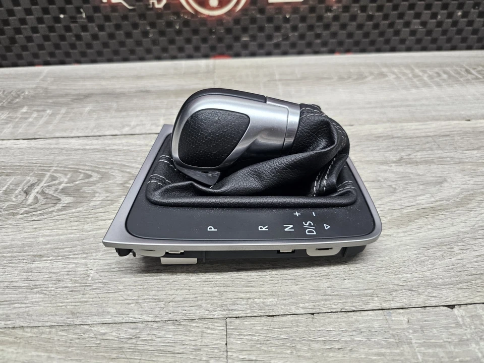 Volkswagen Golf R 2015-2019 negro con puntada gris DSG perilla de cambio y bota de cambio Foto 4 de 4