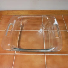 Pyrex C222 8"x8" 1.9L Clear Baking Glass Dish with Open Handles
