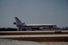Dia N906WA McDonnell Douglas DC-10-10 Western Airlines 79 35mm gerahmt OP-M12-70