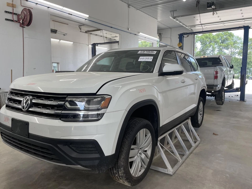 Pantalla de infoentretenimiento usada se adapta a: Volkswagen Atlas 2018 pantalla y control 8`` sc Foto 4 de 4