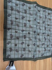 Paul Stuart Men's Pocket Square. Olive Linen Paisley