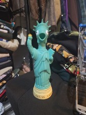 Statue of Liberty Squeez Chicken 10" Kids Toy Green Screaming Chicken Squeeze