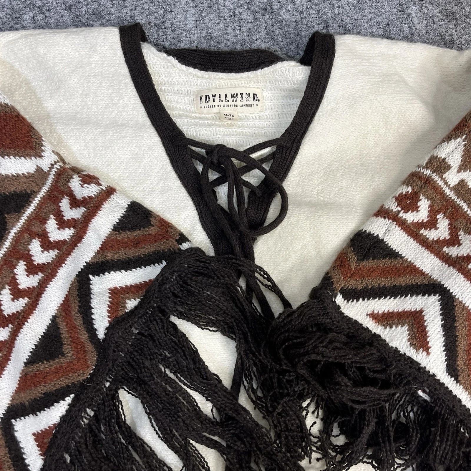 Idyllwind Miranda Lambert Poncho Sweater Southwest Geometric Fringe Boho XL