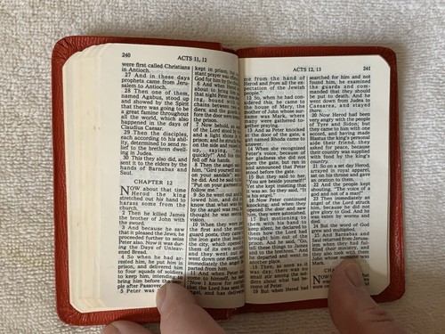 1985 Dark Red Gideon New Testament GOOD condition See pics and listing please. - Imagen 9 de 12