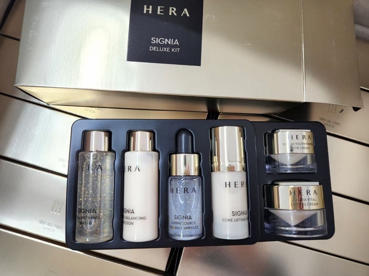 HERA Signia Deluxe Kit 6 Items Anti Wrinkles Water Emulsion