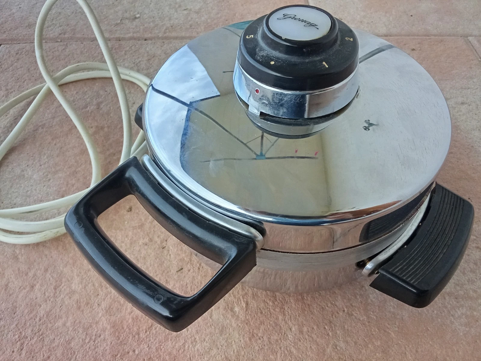 GROSSAG WAFFLE IRON WEST GERMANY 1960s Vintage Solid Excellent Condition Working
Opens in a new wind