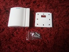 SIEMENS RAA11 TAMPERPROOF HEATING ROOM THERMOSTAT. New, Never Used. Boxed
