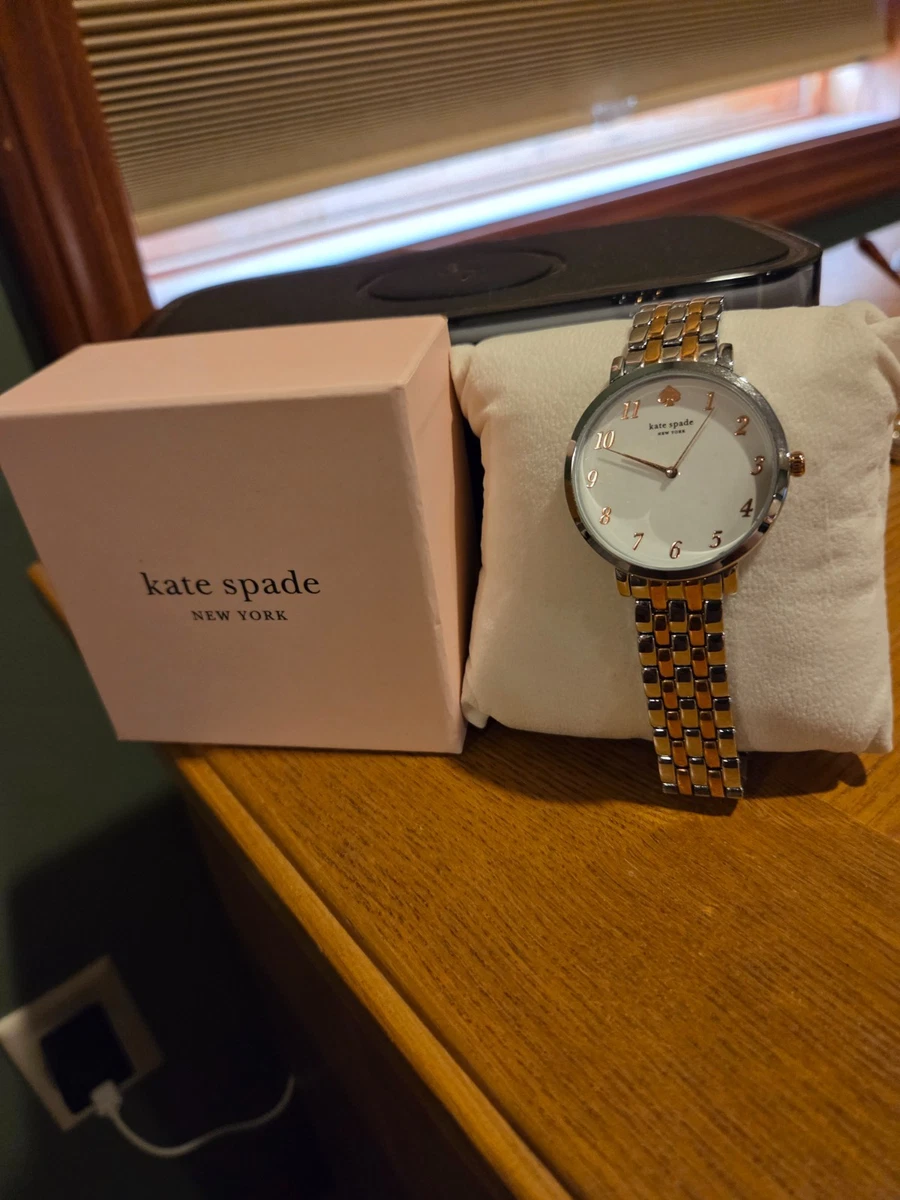 kate spade new york Analog 30 m (3 ATM) Water Resistance  display picture 3