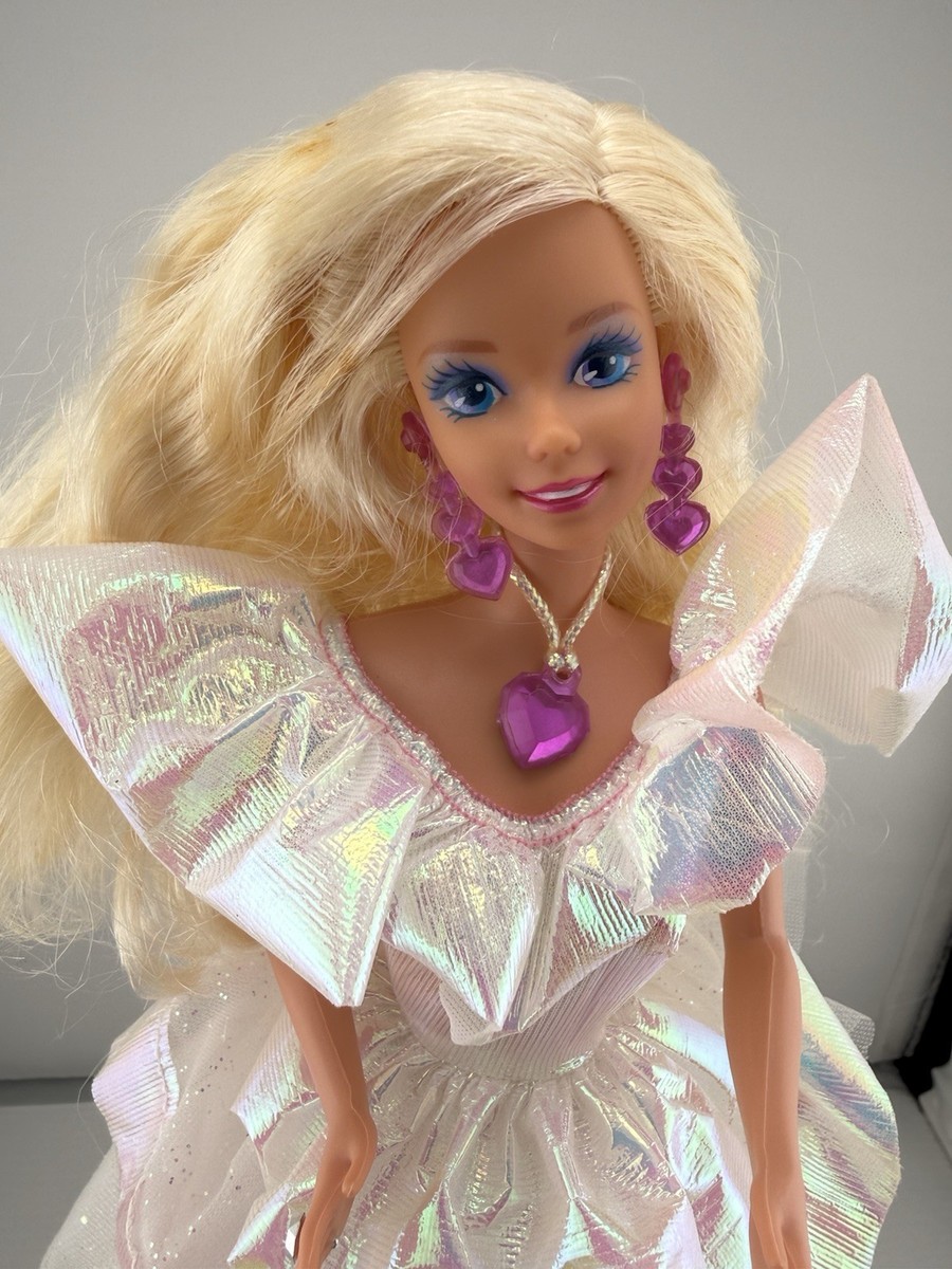 VINTAGE 1992 Secret Hearts Barbie Doll #7902 GUC w/ Heart Pouch