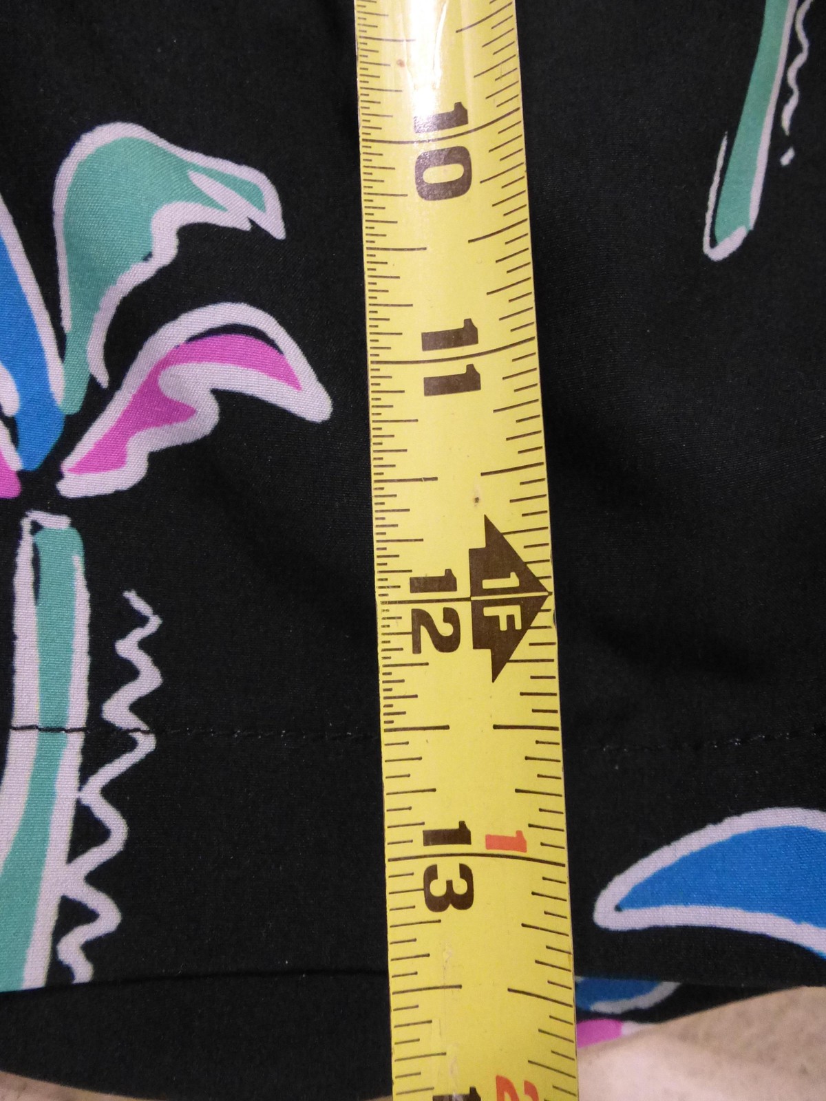 Chubbies Shorts Men Large Black Palms Swim Trunks Havana Nights Lined Zip Pocket