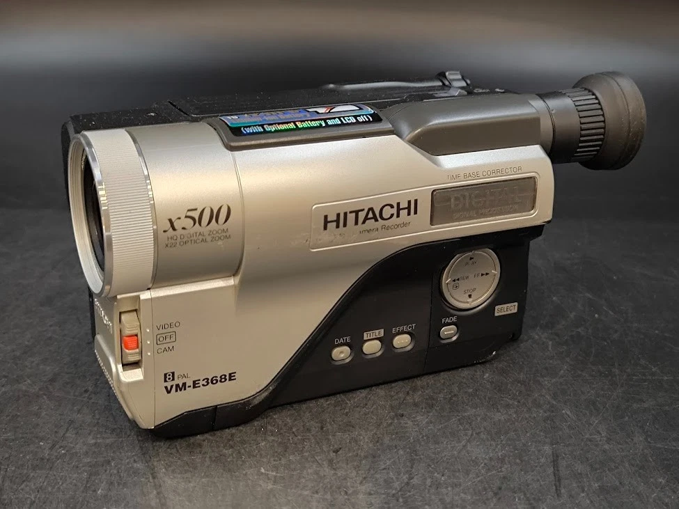 caméra Hitachi, dans sa valise de transport