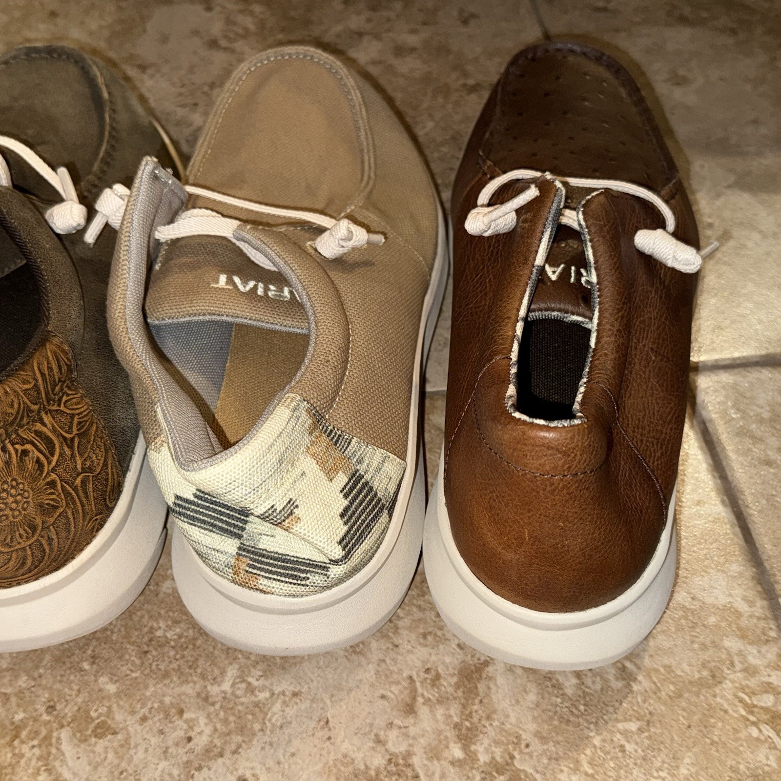 SAOLA (SOLO SCARPA DESTRA) TAGLIA 10D ARIAT HILO MARRONE SLIDE AMPUTATO CAMPIONE LOTTO DI 5 UOMO