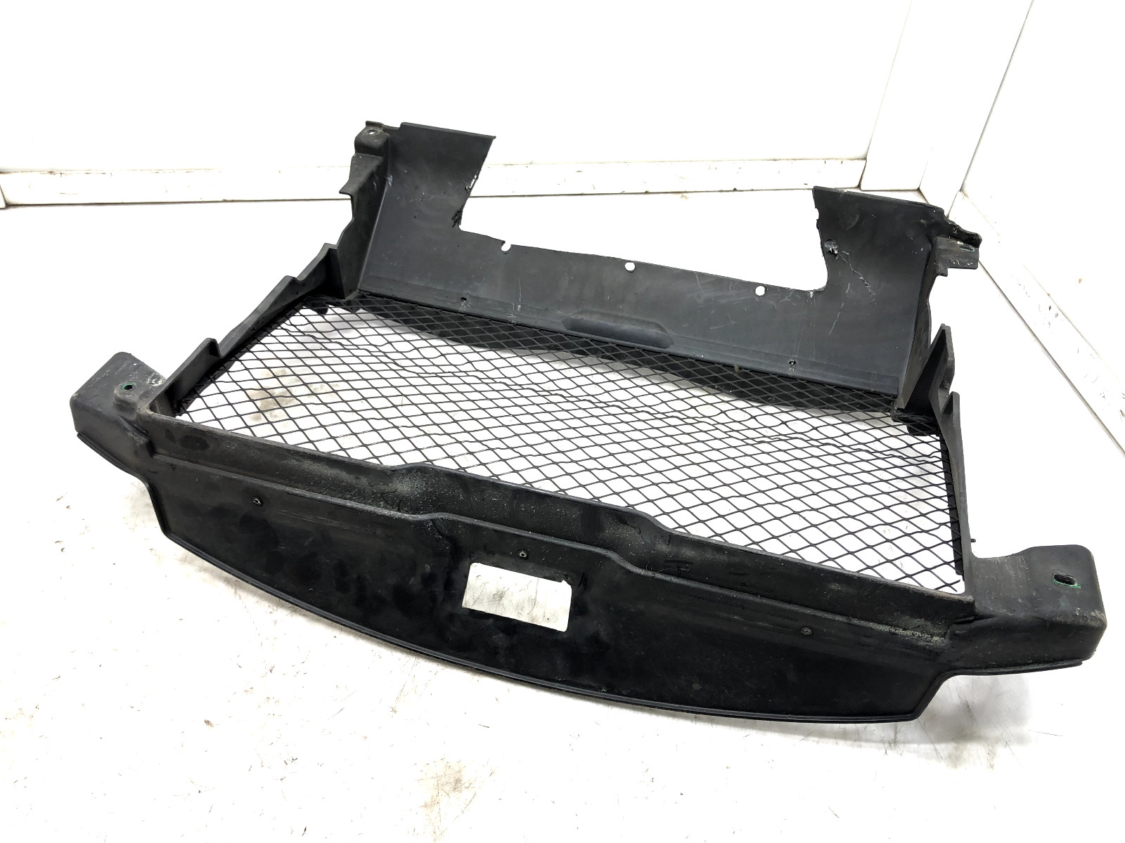 2014-2020 MASERATI QUATTROPORTE FRONT RADIATOR SUPPORT GRILLE AIR DUCT OEM.