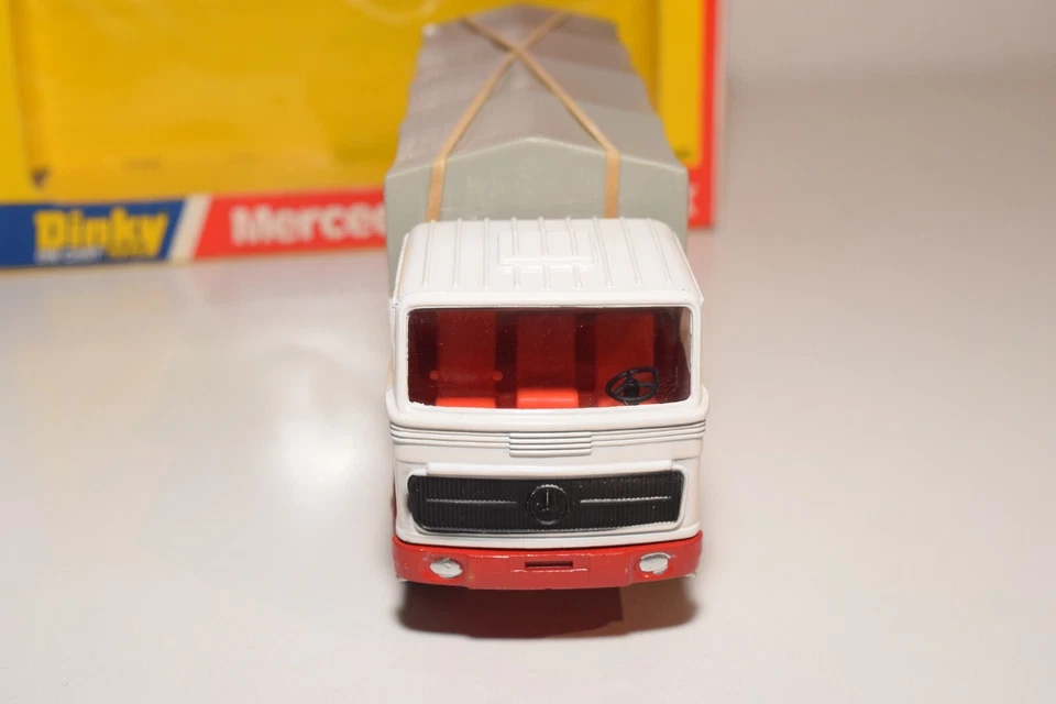 Camión Mercedes Benz A50 1:43 DINKY TOYS 940 BLANCO SIN USAR, EN CAJA ¡STOCK DE TIENDA ANTIGUO! Foto 3 de 4