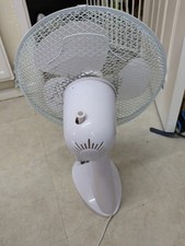 12-inch 3-Speed Oscillating Desk Table Fan