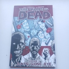 The Walking Dead Volume 1: Days Gon..., Kirkman, Robert