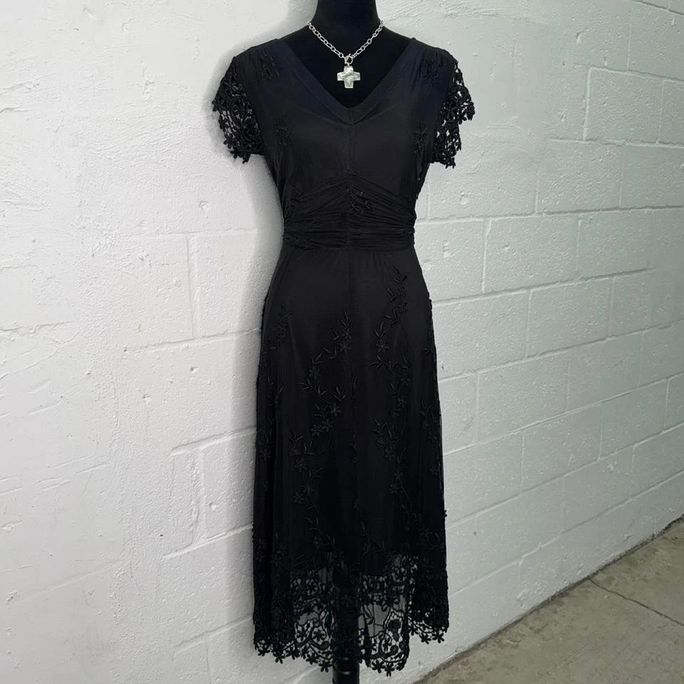 green emerald velvet dress Brandi Long Dress (Hunter Green) main image 1