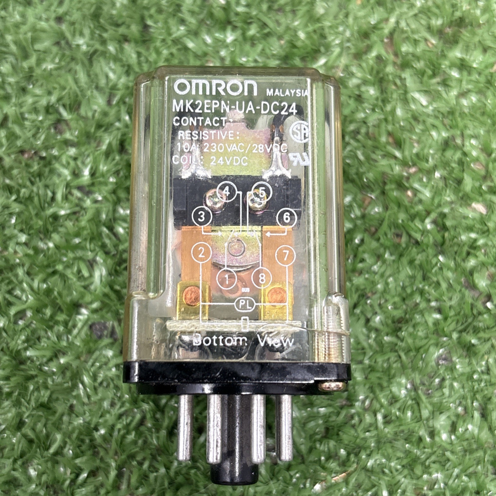 Omron MK2EPN-UA-DC24 Plug-In Relay 24VDC 10A 8-Pin USED