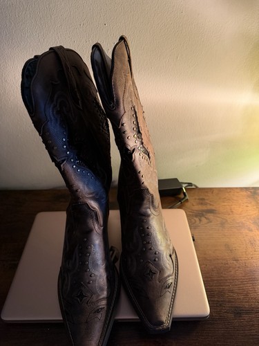 Laredo Lucretia Western Cowboy Boots – Women’s 10W (Wide)