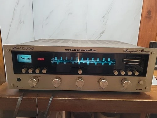 Marantz 2220B Vintage Stereo Receiver  Classic Amp