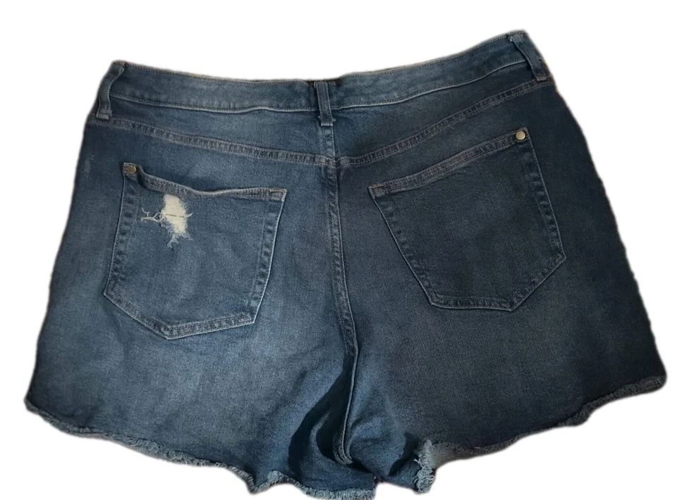 PANTALONES CORTOS VAQUEROS JENNIFER LOPEZ TIRO ALTO DESGASTADOS TALLA 16 PRELOVED Foto 4 de 4