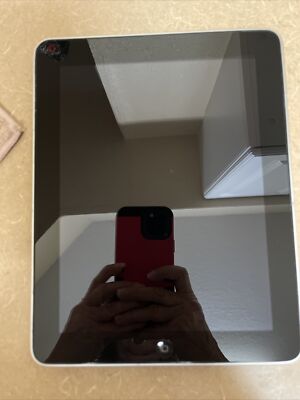 Apple iPad 1, 1st Gen., 16 GB, Model A1219, 9.7” Screen