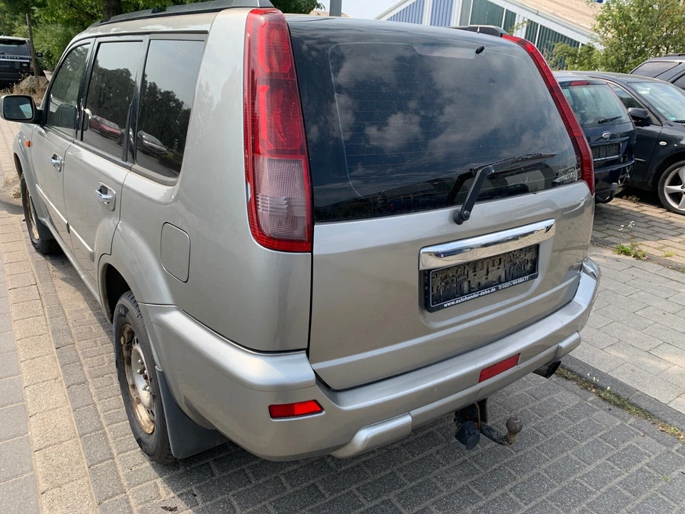 Soporte motor Nissan X-trail T30 gasolina desguace muchas otras piezas en stock Foto 2 de 4