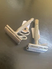 A lot of TWO, 60’s , vintage men’s St8 Edge razor blades. CLEAN , Still works.