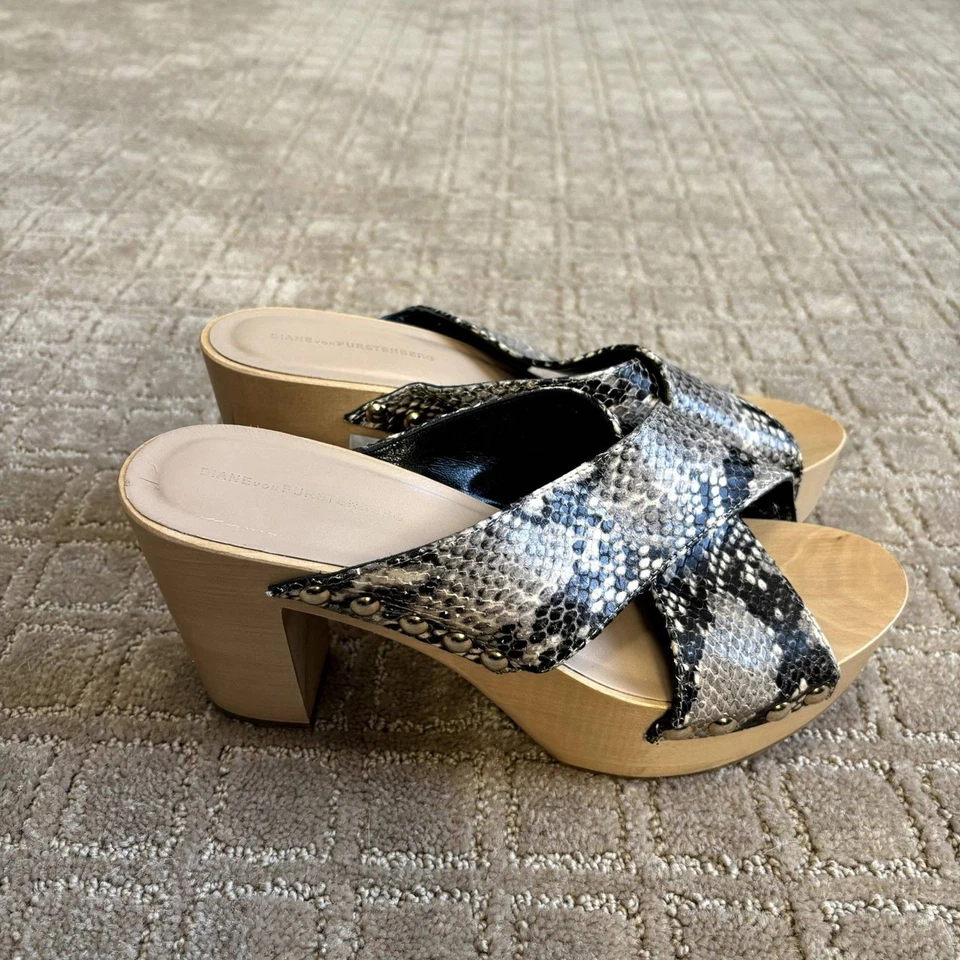 Sandalia plataforma madera estampado serpiente Diane von Furstenberg Sevilla mujer 8M Italia  Foto 2 de 4