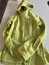 Lululemon Women's Jacket Size 4