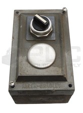 ALLEN BRADLEY 800H-2HA4R /D PUSH BUTTON ENCLOSURE W/ 800T-J2/ T SELECTOR SWITCH