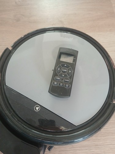 Medion Saugroboter mit Ladestation