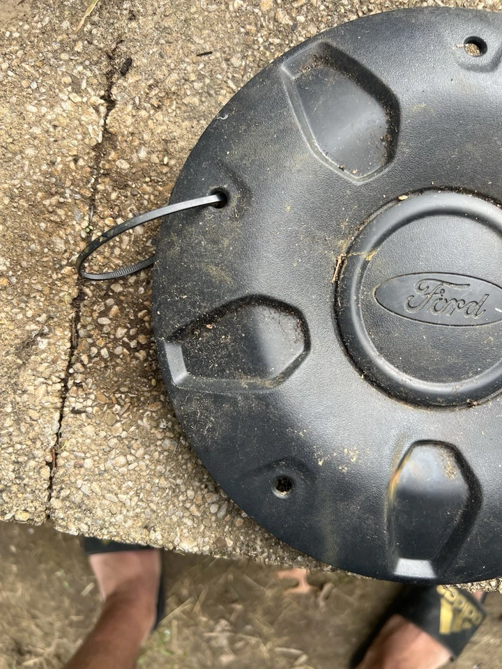 15 16 17 19 20 21 22 23 FORD TRANSIT 150 250 350 single rear wheel center cap Foto 4 de 4