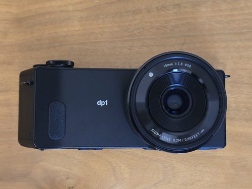 Sigma DP1 Quattro Foveon Sensor X3 29MP Digital Camera - M2491 - Picture 7 of 13