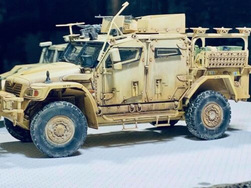 Pre-Order, HUSKY TSV, Meng, Scale 1:35, Built and Painted - Picture 2 of 5