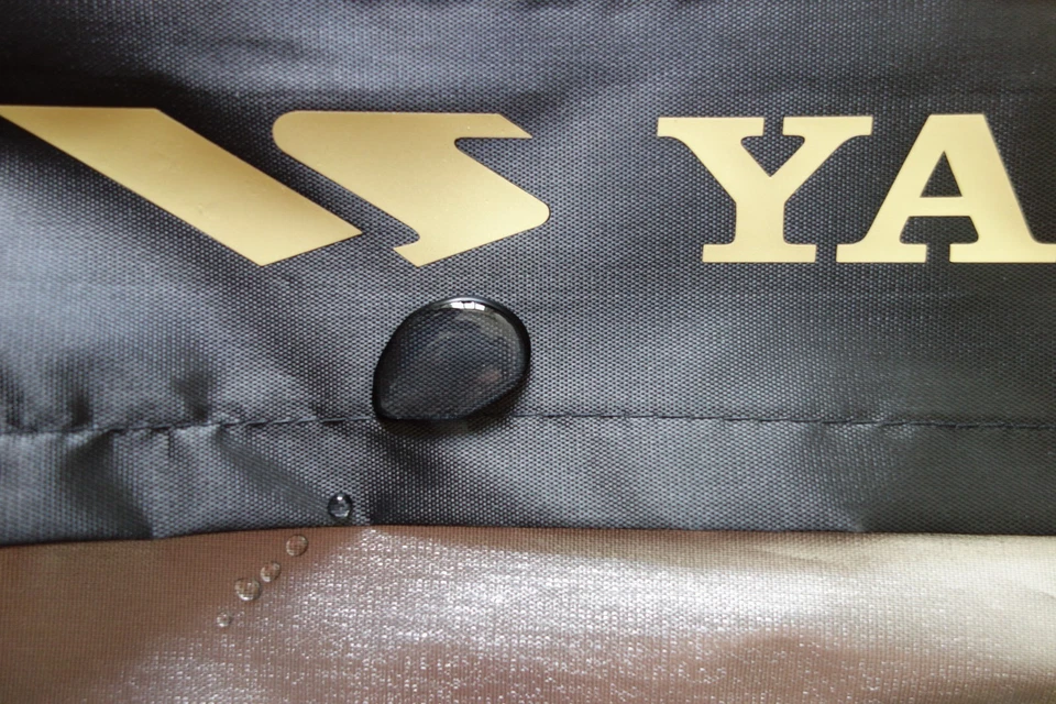 Coperchio antipolvere ricetrasmettitore ICOM IC-7300 con finestra MIC - Immagine 2 di 3