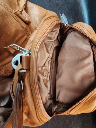 *NWT* Vintage 2000 Fender Canyon Outback Cowhide Leather Dealer Duffle Bag - Picture 8 of 11