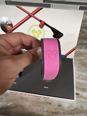 Disney World Incredibles Pass Holders Magic Bands & MyMagic  display picture 1