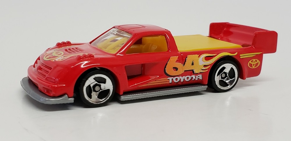 1:64 TOYOTA PIKES PEAK TACOMA RACE PICKUP TRUCK DIORAMA DIECAST MODEL CAR