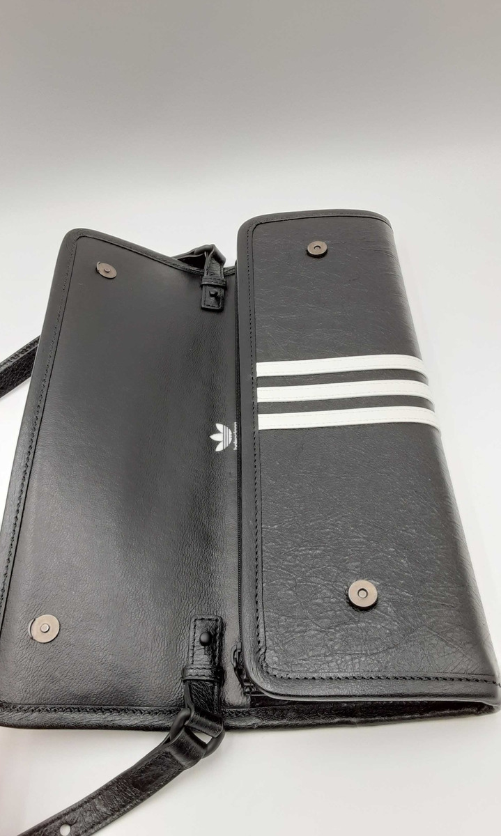 Balenciaga X Adidas Black Leather Strap Wallet Ebixzsa Balenciaga X Adidas Black Leather Strap Wallet Ebixzsa