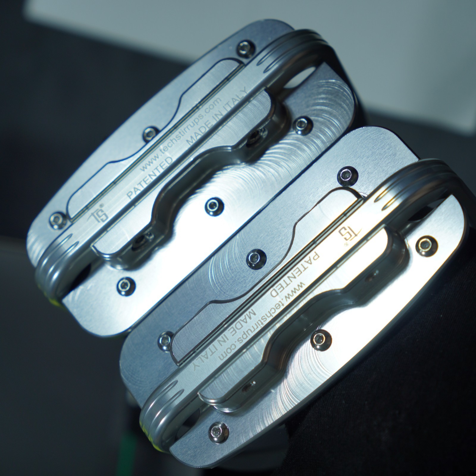 tech stirrups innovative equestrian equipment turin classic hunting sloped Italy