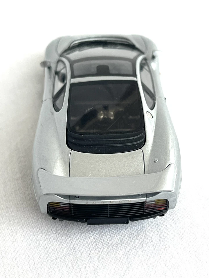 Jaguar XJ220 Silver 1992 1:43 Spark Diecast - Image 2 of 4