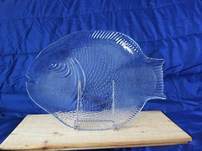 Pasabahce Clear Glass Fish Shaped Dinner/Serving Plate - pre-owned