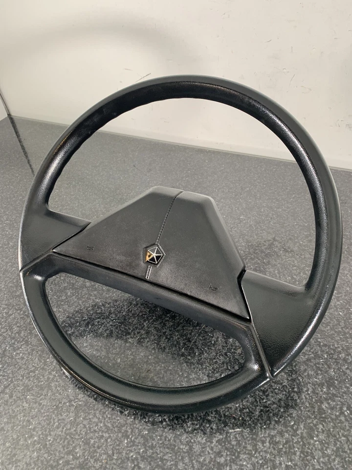 Dodge D100 D150 W150 D350 1981 1983 1985 1987 87 88 89 volante ramcharger Foto 3 de 4