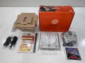 Sega Dreamcast Console JAPAN HKT-3000 Import CIB System Complete in Box + Game!
