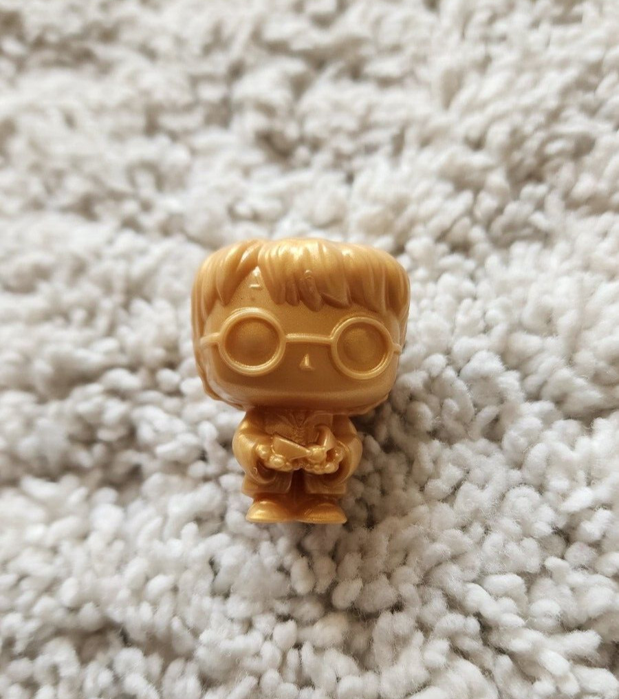Goldener Harry Potter Kinder Joy 