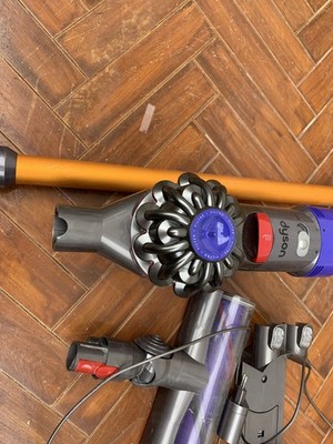 Dyson V8 Absolute Stabstaubsauger - Silber/Nickel